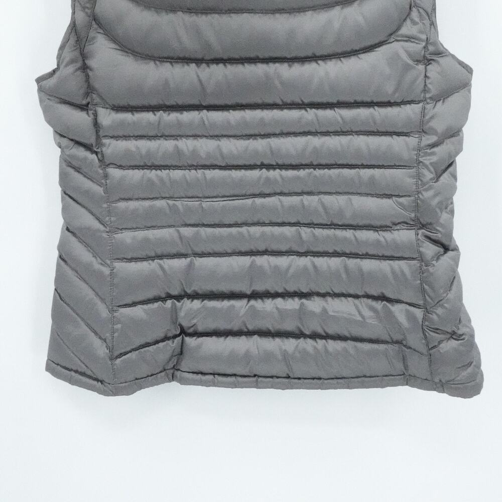 Bernardo Vest Womens‎ Medium Gray Goose Down Packable Lightweight Puffer Jacket - Picture 7 of 11